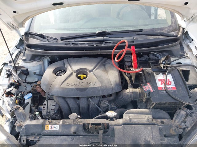 HYUNDAI ELANTRA GLS - 10