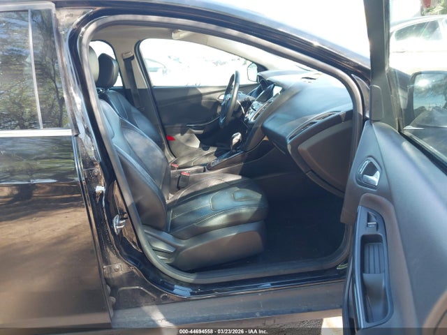 FORD FOCUS TITANIUM - 5
