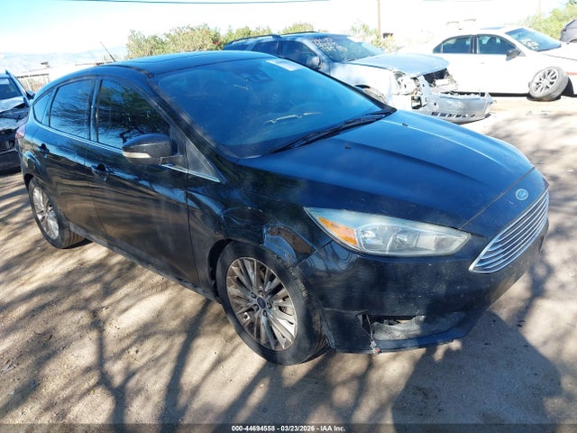 FORD FOCUS TITANIUM - 6