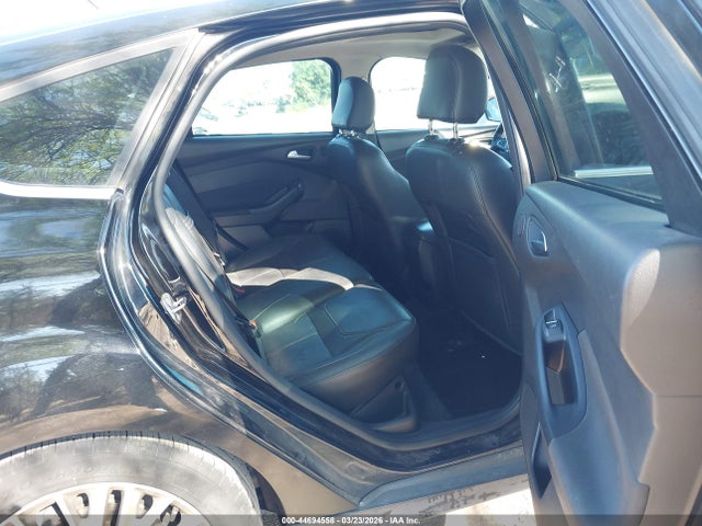 FORD FOCUS TITANIUM - 8