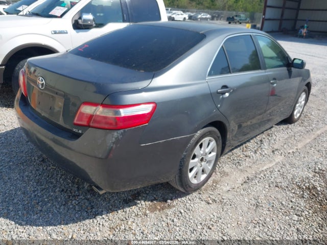TOYOTA CAMRY - 4