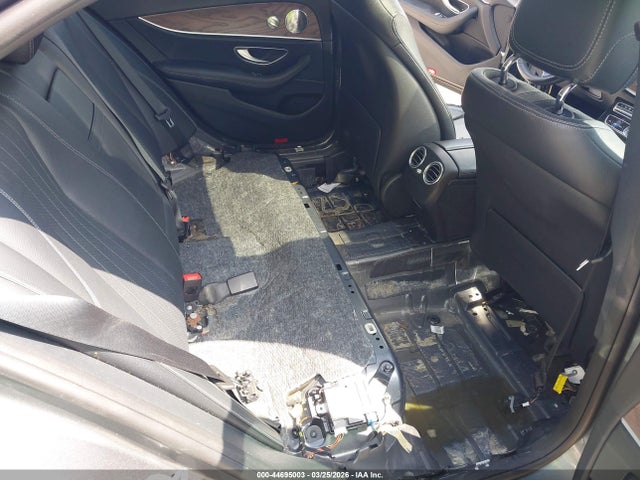 MERCEDES-BENZ E-CLASS - 8