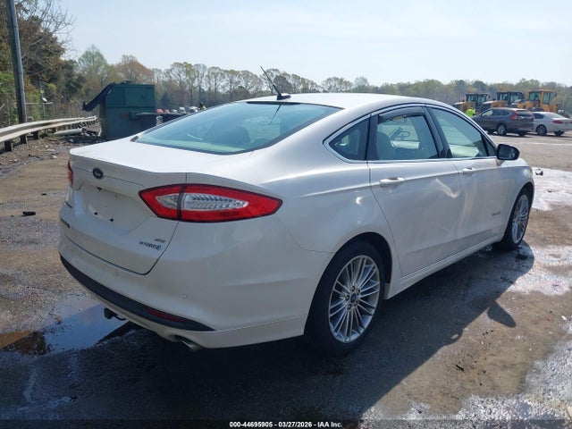 FORD FUSION HYBRID SE - 4