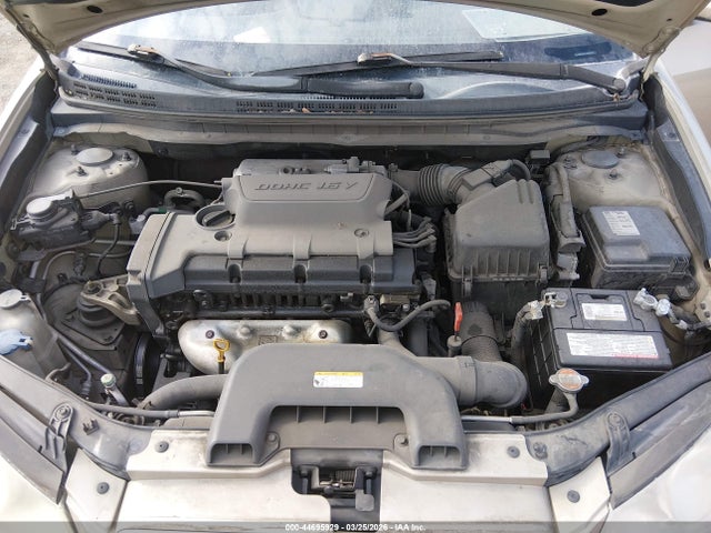 HYUNDAI ELANTRA GLS - 10