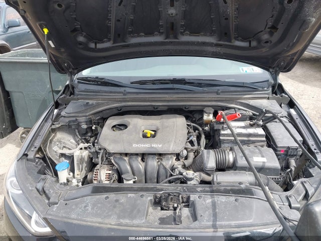 HYUNDAI ELANTRA SE - 10