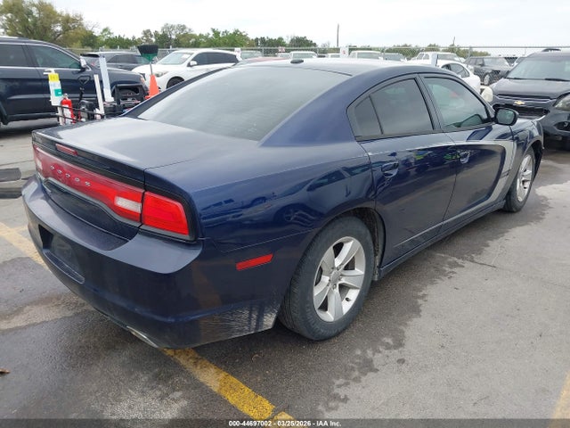 DODGE CHARGER SE - 4