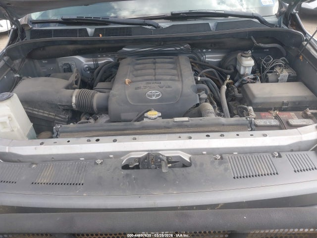TOYOTA TUNDRA - 10