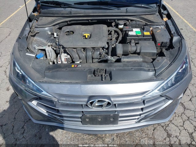 HYUNDAI ELANTRA - 10