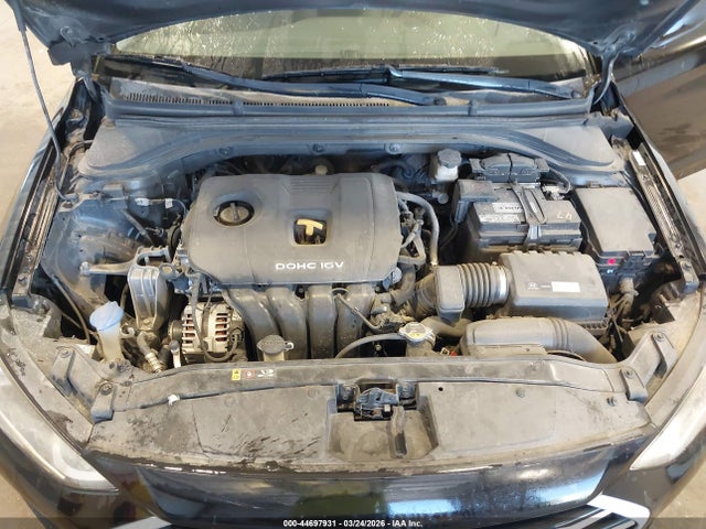 HYUNDAI ELANTRA SE - 10