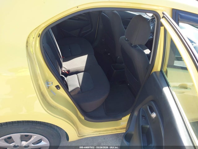 KIA RIO LX - 8