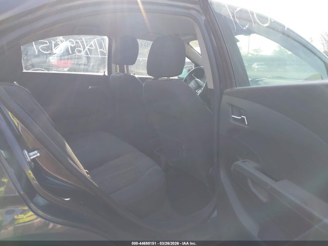 CHEVROLET SONIC LT MANUAL - 8