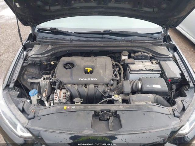 HYUNDAI ELANTRA SE - 10