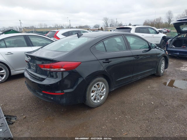 HYUNDAI ELANTRA SE - 4