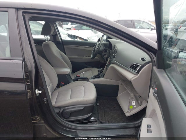 HYUNDAI ELANTRA SE - 5