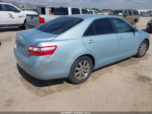 TOYOTA CAMRY - 4