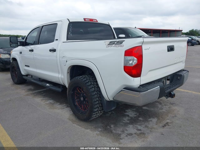 TOYOTA TUNDRA - 3