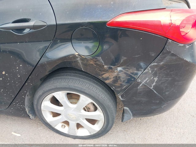 HYUNDAI ELANTRA LIMITED - 6