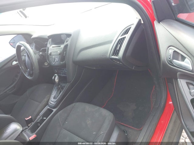FORD FOCUS SE - 5
