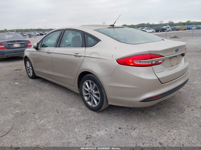 FORD FUSION SE - 3