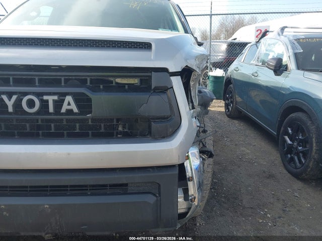 TOYOTA TUNDRA - 6