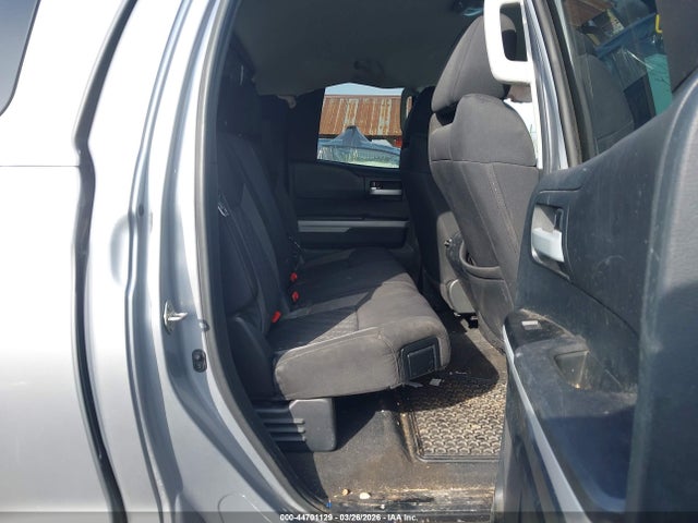 TOYOTA TUNDRA - 8