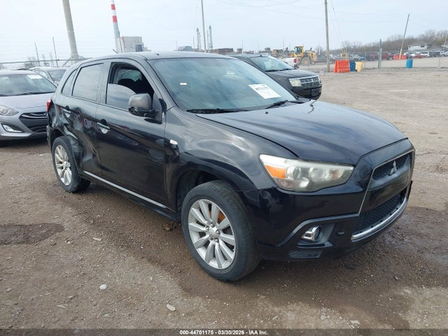 2011 MITSUBISHI OUTLANDER SE