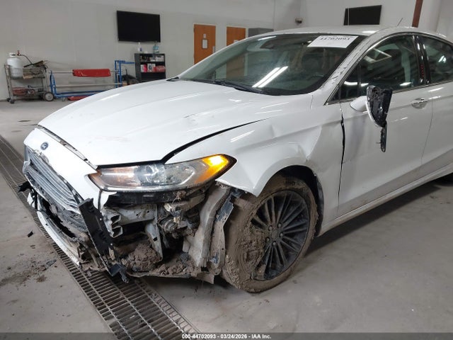 FORD FUSION SE - 6