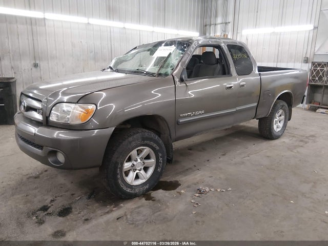 TOYOTA TUNDRA - 2