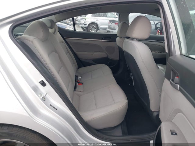 HYUNDAI ELANTRA SE - 8