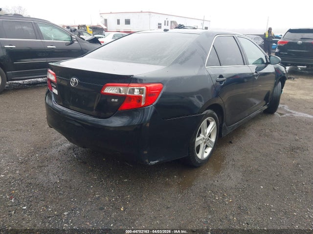 2012 Toyota CAMRY SE — фото 4