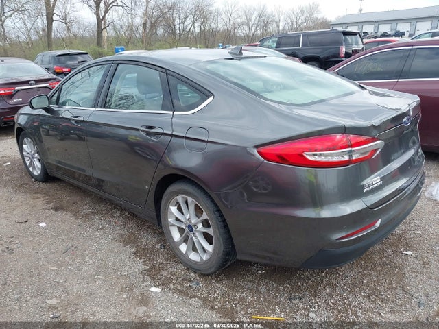 FORD FUSION SE - 3