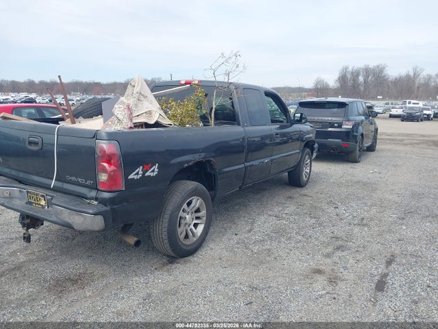 CHEVROLET SILVERADO 1500 LS - 4