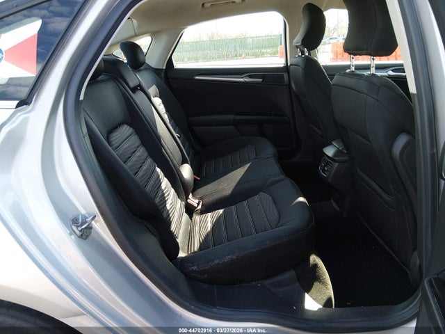 FORD FUSION SE - 8