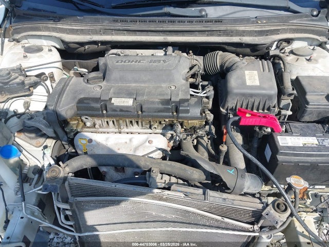 HYUNDAI ELANTRA TOURING GLS - 10