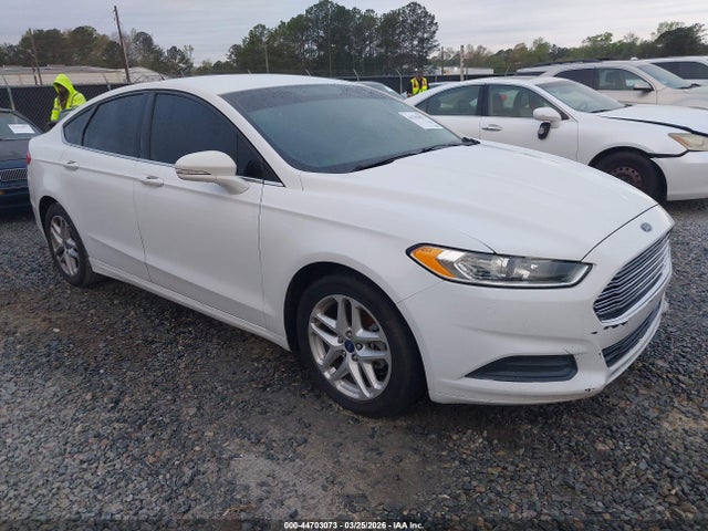 FORD FUSION SE - 1