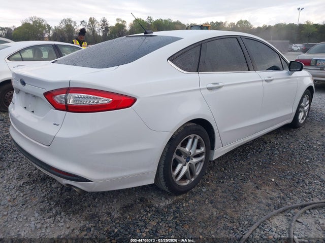 FORD FUSION SE - 4