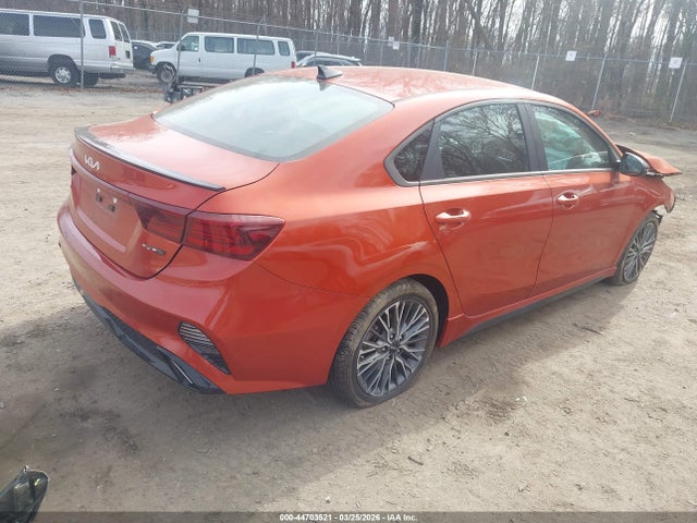 KIA FORTE GT-LINE - 4