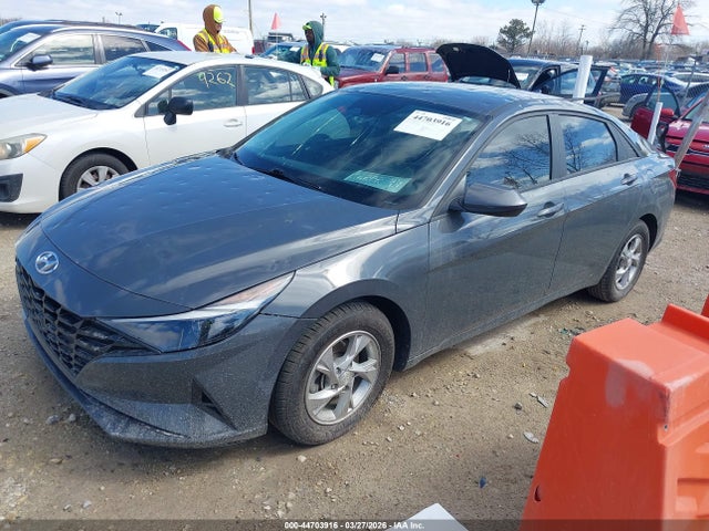 HYUNDAI ELANTRA SE - 2