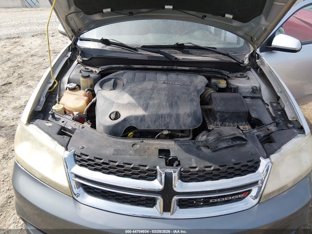 DODGE AVENGER MAINSTREET - 10