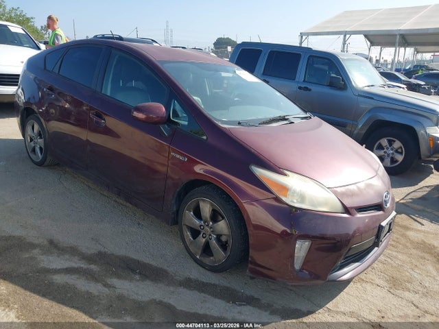 TOYOTA PRIUS - 1