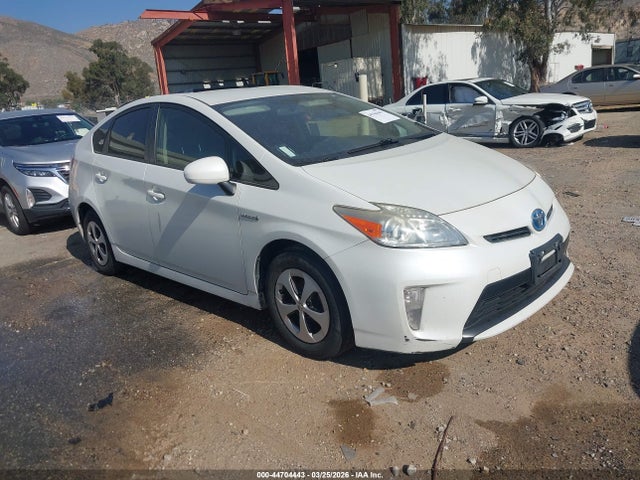TOYOTA PRIUS - 1