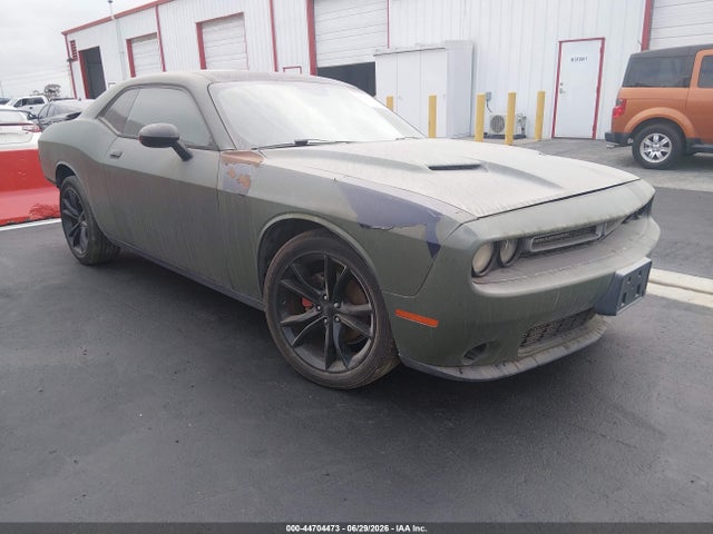 صورة 1 لـ 2015 Dodge CHALLENGER SXT