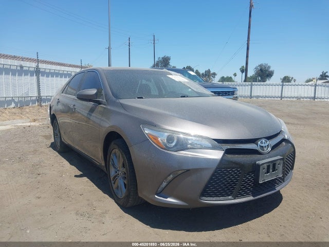 2017 TOYOTA CAMRY SE