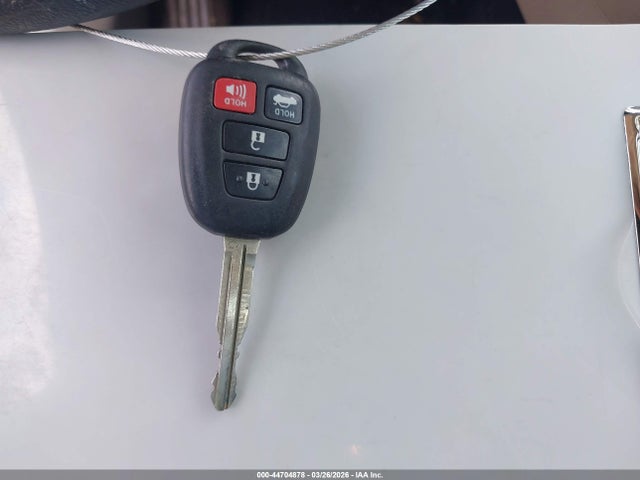 2012 Toyota CAMRY LE thumbnail 11