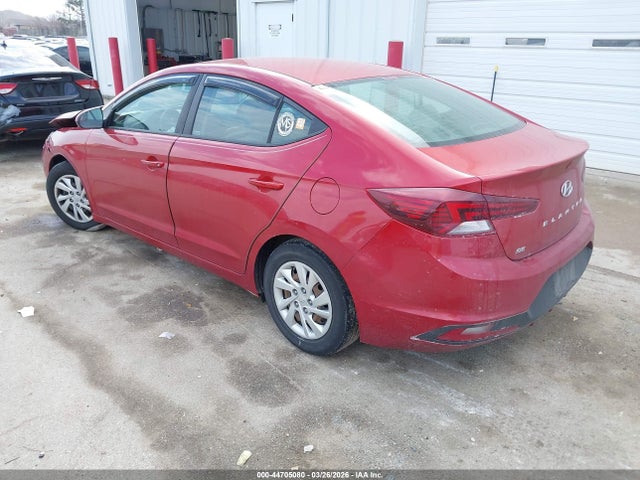 HYUNDAI ELANTRA SE - 3