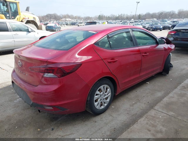 HYUNDAI ELANTRA SE - 4