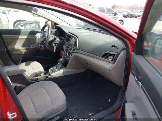 HYUNDAI ELANTRA SE - 5