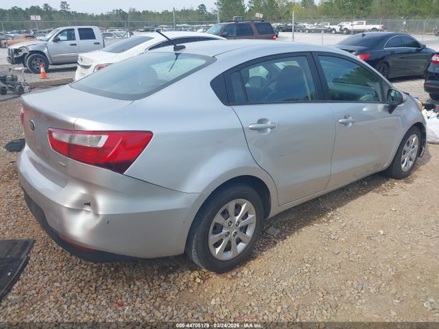 KIA RIO LX - 4