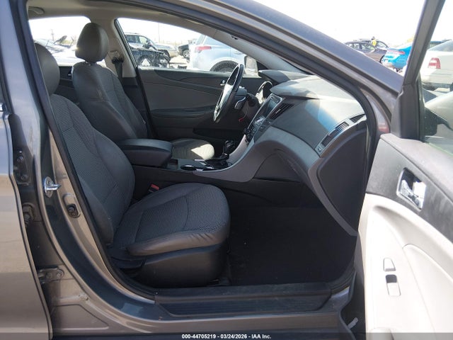 HYUNDAI SONATA SE 2.0T - 5