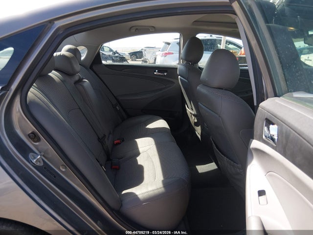 HYUNDAI SONATA SE 2.0T - 8